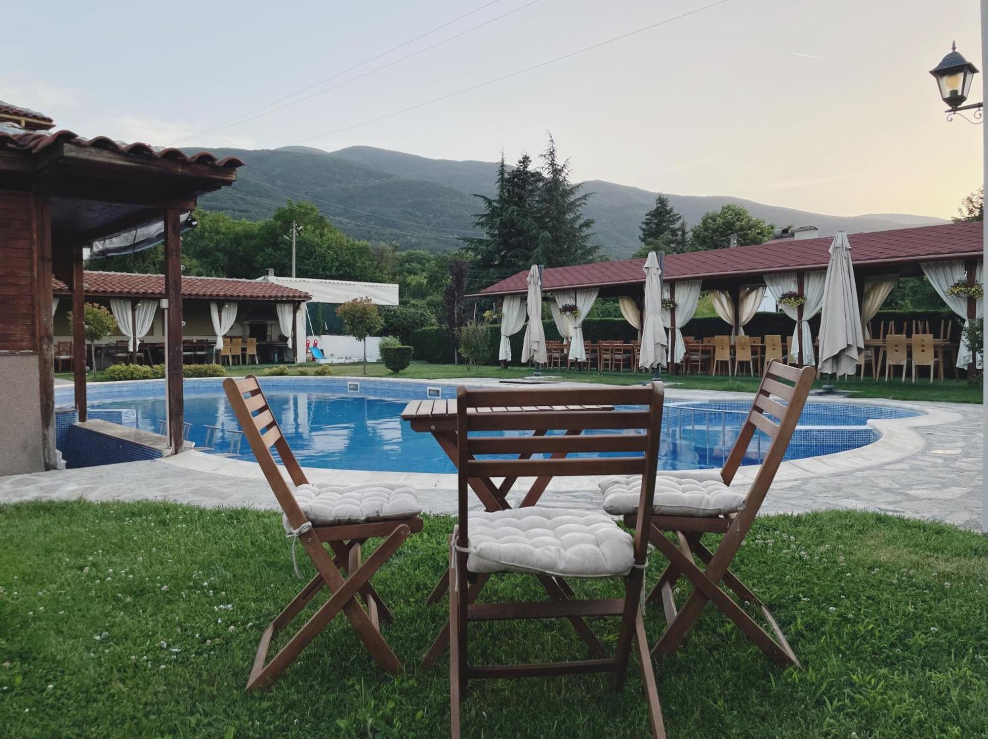 Вила Флора Паталеница Dış mekan fotoğraf