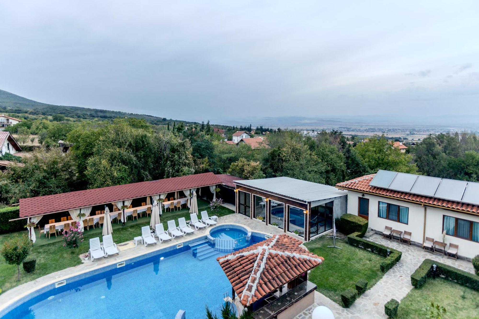 Вила Флора Паталеница Dış mekan fotoğraf